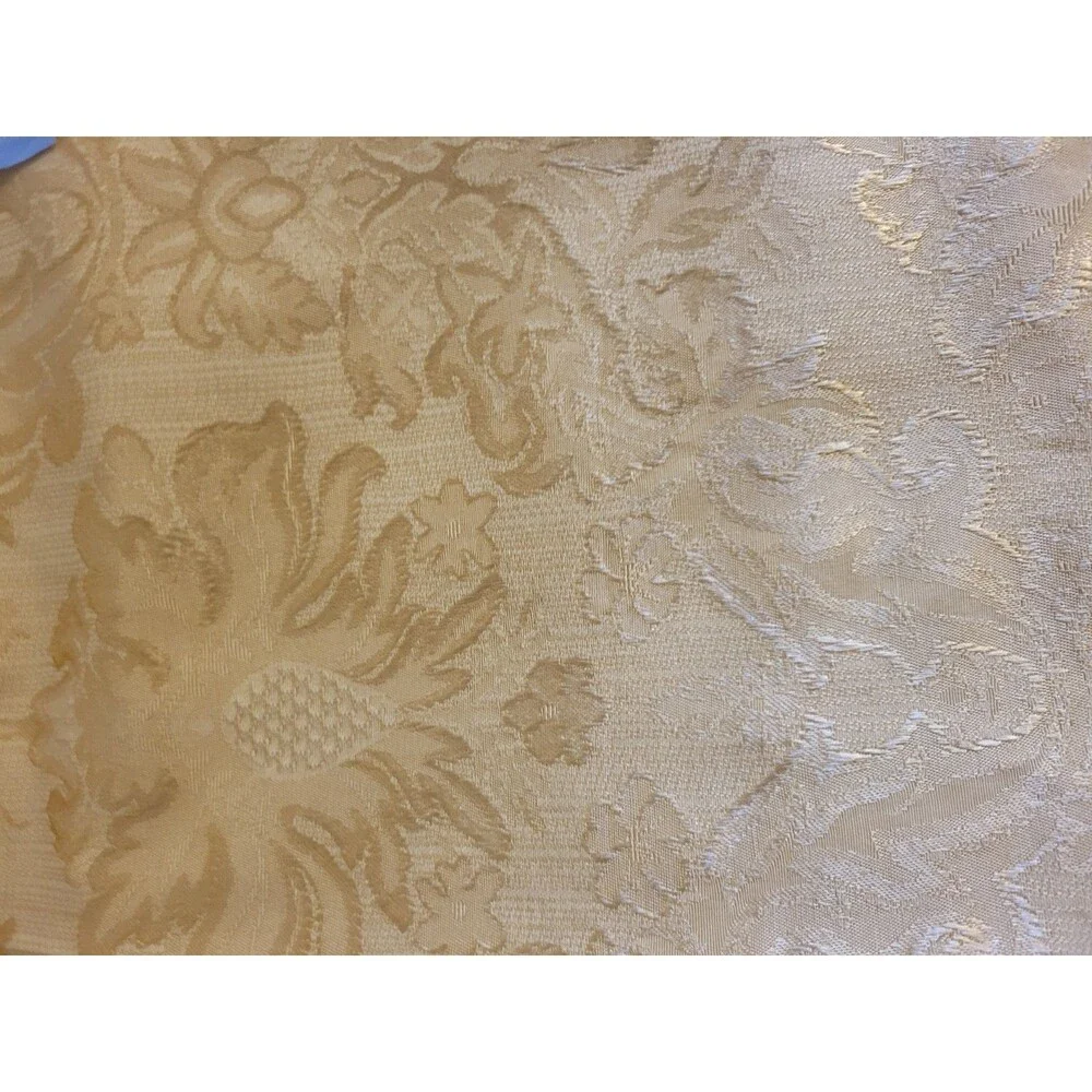 Wedgwood Gold Damask Jacquard Linen Lot 10 (5) 18x18 Napkins (5) 17x12 Placemats